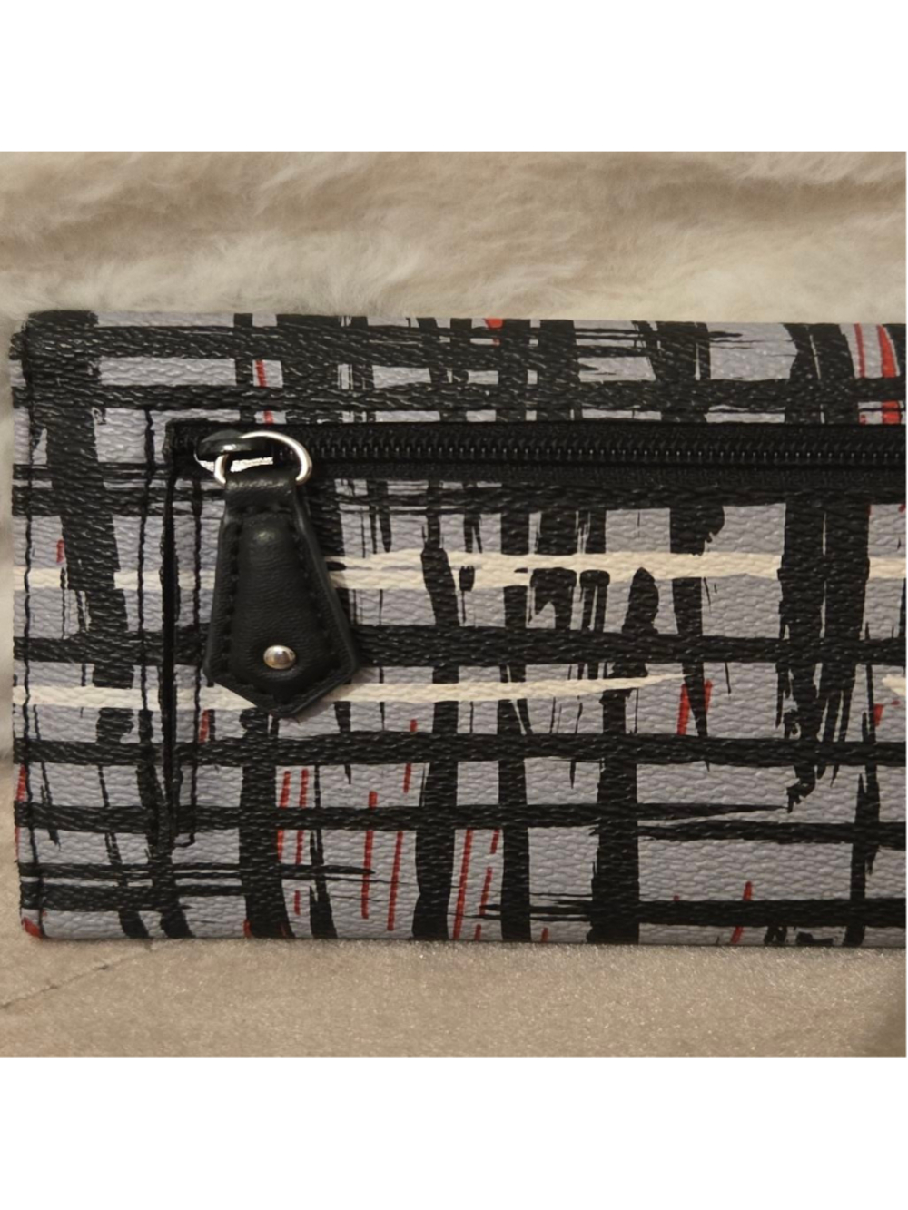 Women's Vera Bradley Gray Black Red Plaid Wallet One Size - Picture 7 of 9